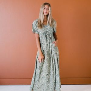FEHRNVI Green Floral Maxi Dress